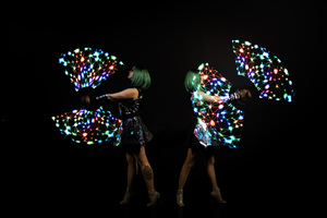 Пиксель шоу "Mirror Dolls"